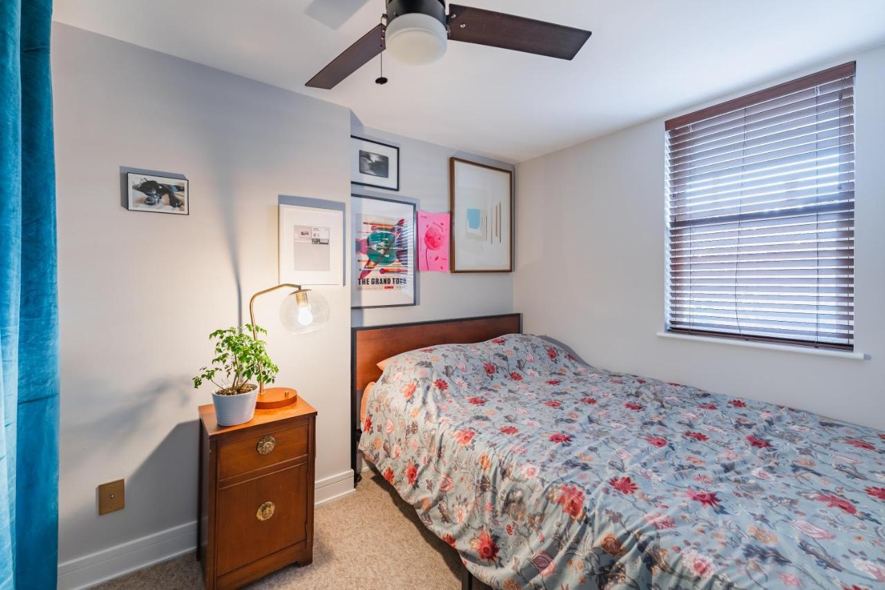 Bedroom In Thoughtfully Decorated East Passyunk Home Филадельфия Экстерьер фото